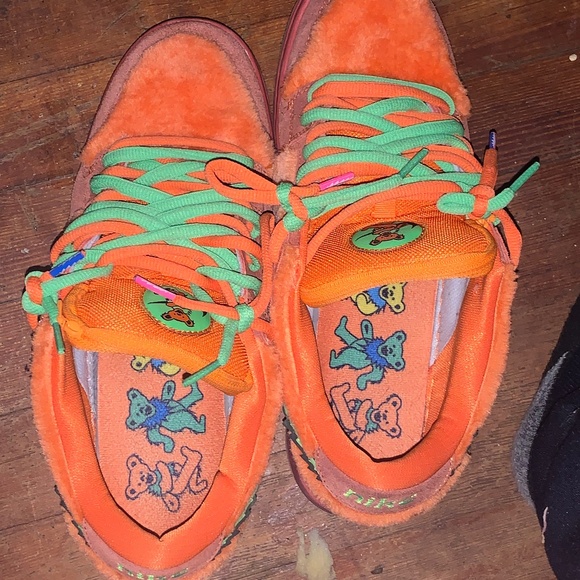 GRATEFUL DEAD X DUNK LOW SB ORANGE BEAR